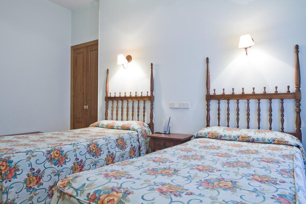 Hotel Rey Nino Avila Exterior photo