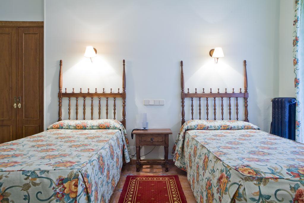 Hotel Rey Nino Avila Exterior photo